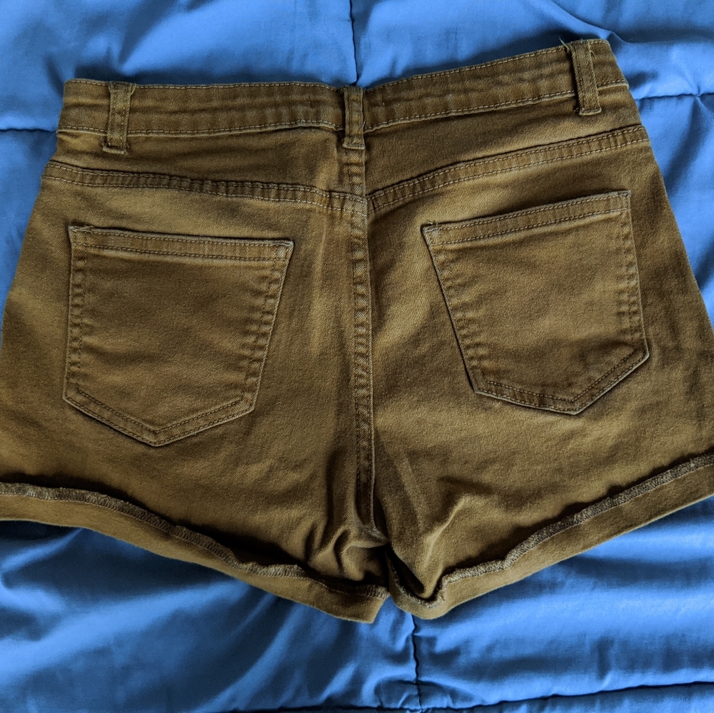 Mid Rise Shorts - Picture 3 of 3